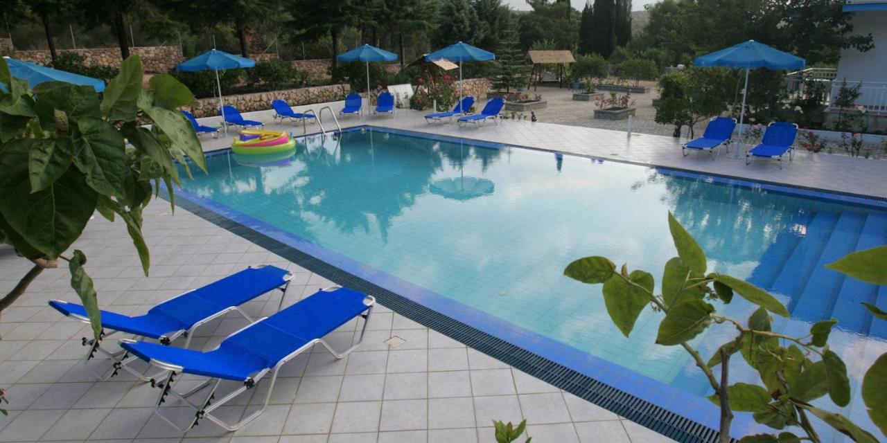 Blue White Apartments - Kefallonia Poolside Retreats Σπαρτιά Εξωτερικό φωτογραφία
