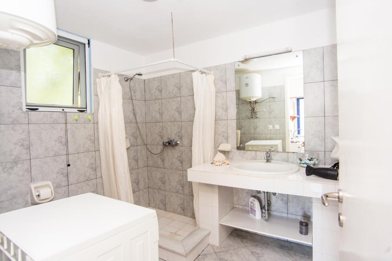 Blue White Apartments - Kefallonia Poolside Retreats Σπαρτιά Εξωτερικό φωτογραφία