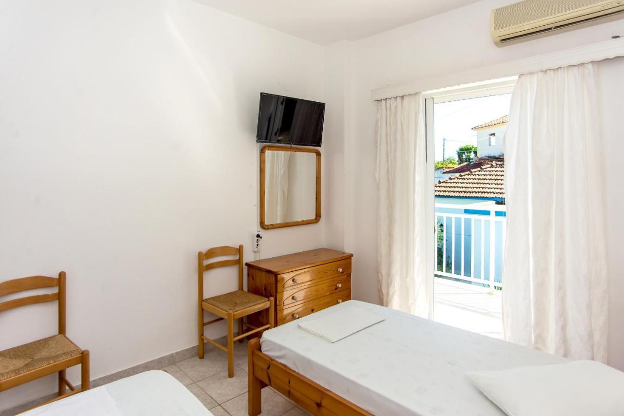 Blue White Apartments - Kefallonia Poolside Retreats Σπαρτιά Εξωτερικό φωτογραφία