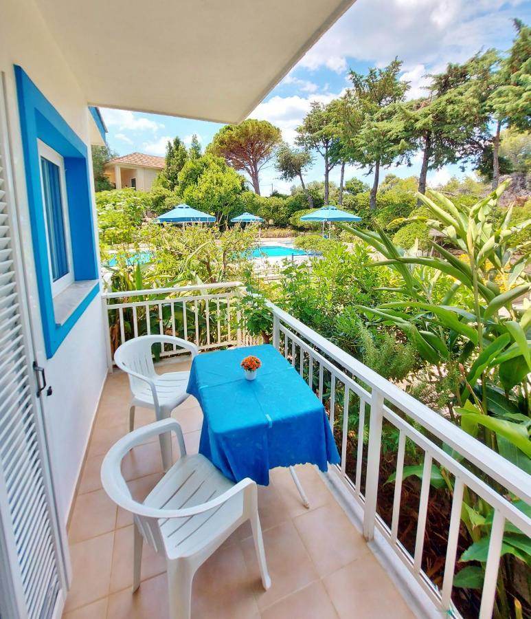 Blue White Apartments - Kefallonia Poolside Retreats Σπαρτιά Εξωτερικό φωτογραφία