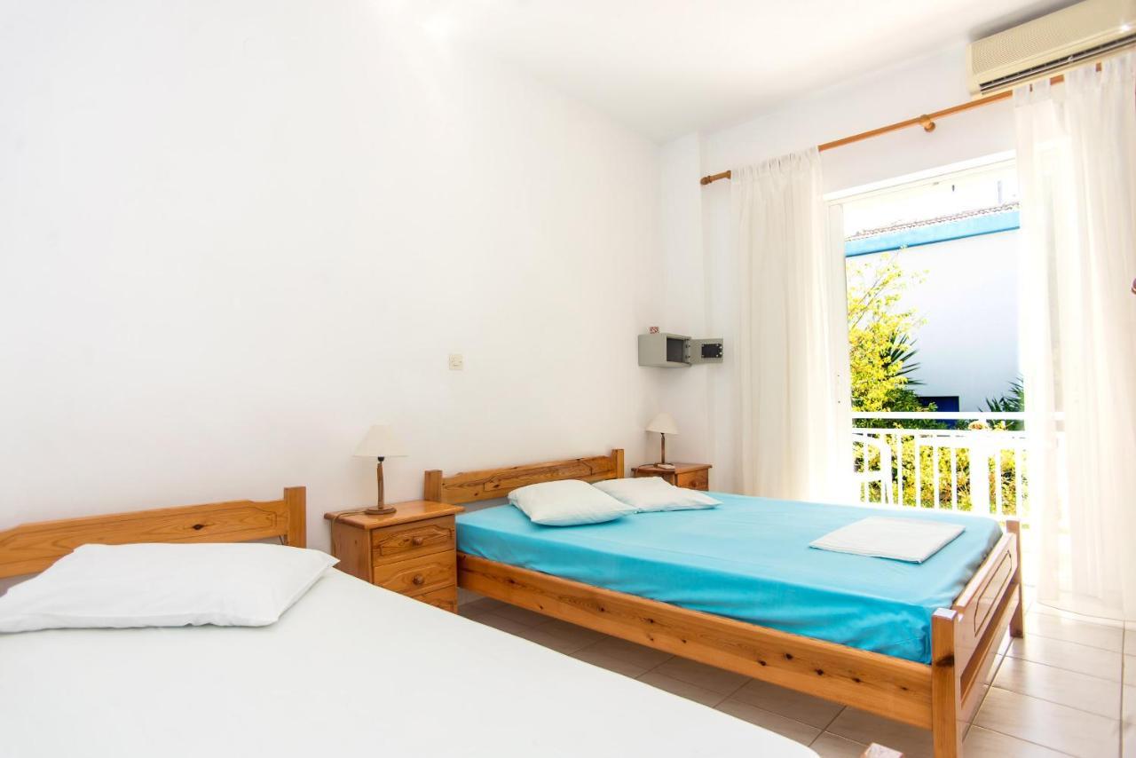 Blue White Apartments - Kefallonia Poolside Retreats Σπαρτιά Εξωτερικό φωτογραφία